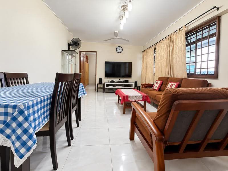 688B Choa Chu Kang Drive, 688B Choa Chu Kang Drive, Dairy Farm / Bukit Panjang / Choa Chu Kang, 3 Bedrooms, 969 sqft, HDB Flat For Sale, by John Lee, 500298764 - Living Room - PropertyGuru.com.sg