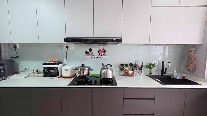 402 Fajar Road, 402 Fajar Road, Dairy Farm / Bukit Panjang / Choa Chu Kang, 3 Bedrooms, 1,119 sqft, HDB Flat For Sale, by Christina May, 500298770 - Kitchen - PropertyGuru.com.sg