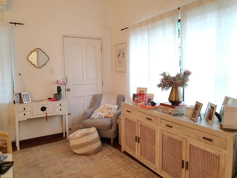JALAN MERAH SAGA, JALAN MERAH SAGA, Tanglin / Holland / Bukit Timah, 5 Bedrooms, 2,400 sqft, Semi-Detached House For Rent, by Brian Koh, 500298806 - Living Room - PropertyGuru.com.sg