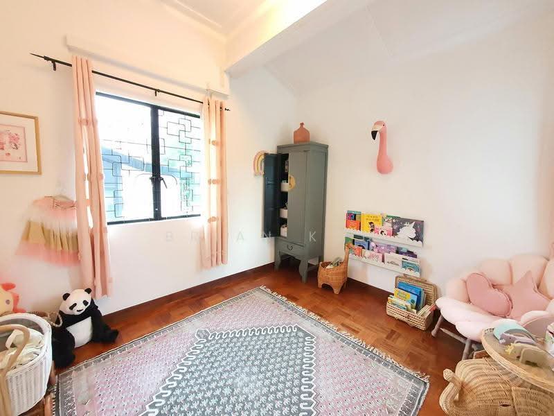 JALAN MERAH SAGA, JALAN MERAH SAGA, Tanglin / Holland / Bukit Timah, 5 Bedrooms, 2,400 sqft, Semi-Detached House For Rent, by Brian Koh, 500298806 - Bedroom - PropertyGuru.com.sg