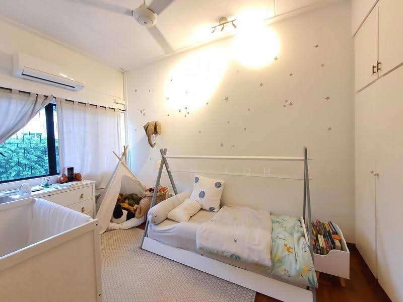JALAN MERAH SAGA, JALAN MERAH SAGA, Tanglin / Holland / Bukit Timah, 5 Bedrooms, 2,400 sqft, Semi-Detached House For Rent, by Brian Koh, 500298806 - Bedroom - PropertyGuru.com.sg
