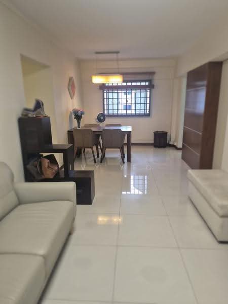 221 Ang Mo Kio Avenue 1, 221 Ang Mo Kio Avenue 1, Ang Mo Kio / Bishan / Thomson, 3 Bedrooms, 1,098 sqft, HDB Flat For Sale, by Ivy Yeo, 500298815 - Living Room - PropertyGuru.com.sg