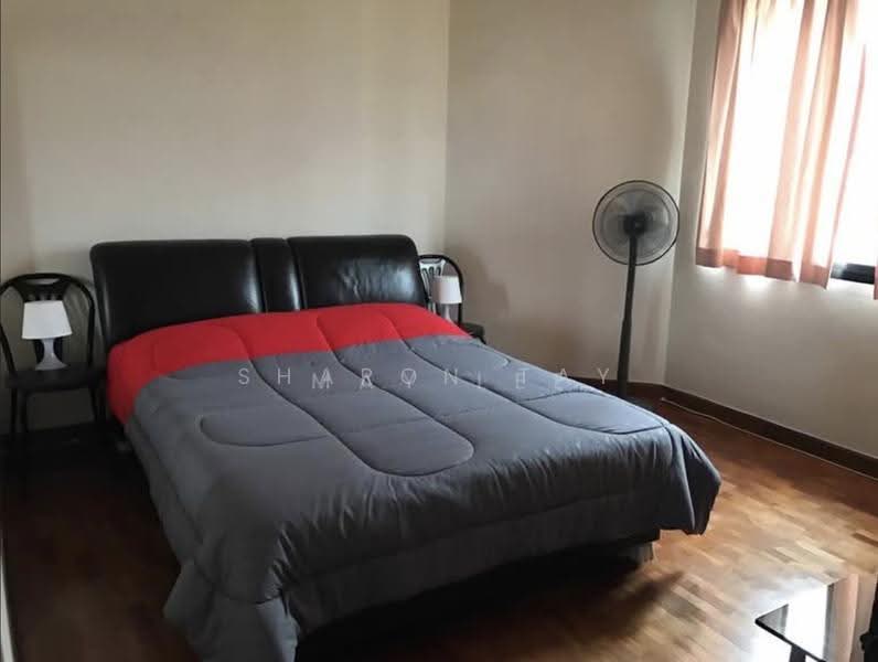 6Beds 3Bath Next to mrt!, Eunos / Geylang / Paya Lebar, 6 Bedrooms, 1,528 sqft, Condominium For Sale, by Sharon Tay, 500298828 - Bedroom - PropertyGuru.com.sg