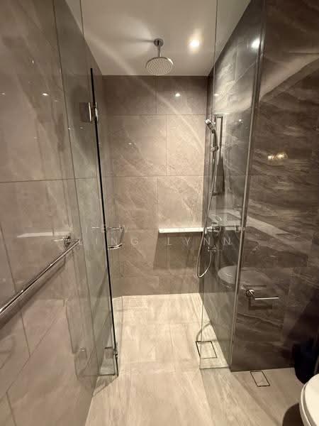 Whistler Grand, 107 West Coast Vale, Buona Vista / West Coast / Clementi New Town, 3 Bedrooms, 958 sqft, Condominium For Sale, by Yiew Chiou Ling Lynn, 500298838 - Bathroom - PropertyGuru.com.sg