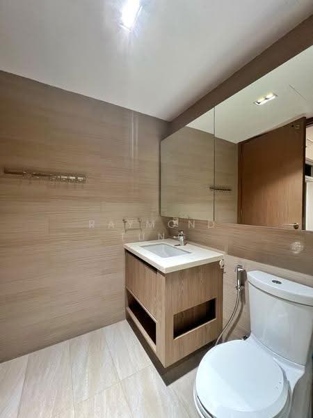 Kingsford Waterbay, 78 Upper Serangoon View, Hougang / Punggol / Sengkang, 2 Bedrooms, 678 sqft, Condominium For Rent, by Raymond Tung, 500298839 - Master Bathroom - PropertyGuru.com.sg