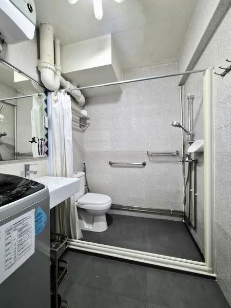 Common Bathroom