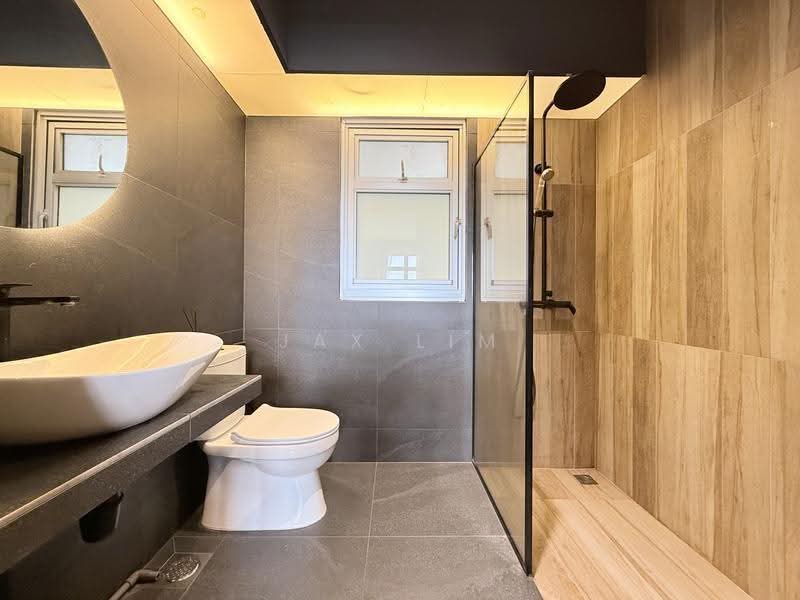 152A Bedok South Road, 152A Bedok South Road, Bedok / Upper East Coast, 3 Bedrooms, 1,001 sqft, HDB Flat For Sale, by Jax Lim, 500298862 - Master Bathroom - PropertyGuru.com.sg