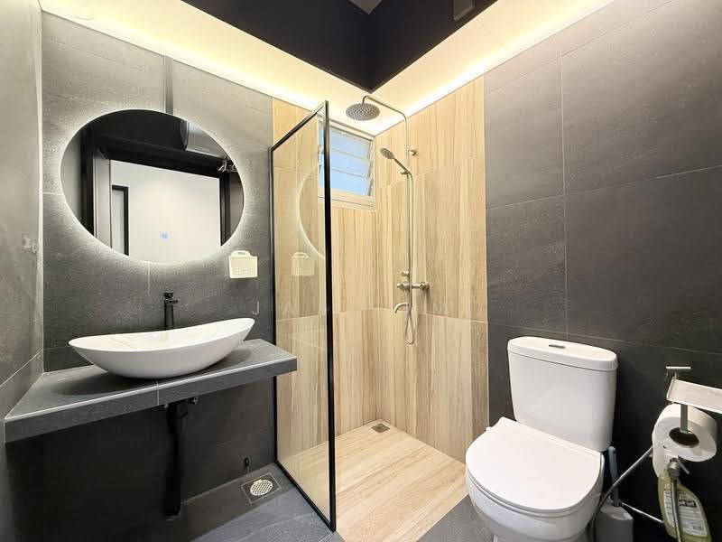 152A Bedok South Road, 152A Bedok South Road, Bedok / Upper East Coast, 3 Bedrooms, 1,001 sqft, HDB Flat For Sale, by Jax Lim, 500298862 - Common Bathroom - PropertyGuru.com.sg