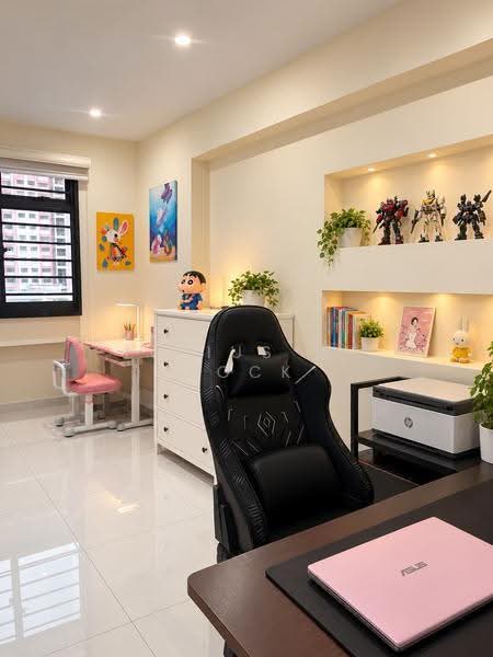 980D Buangkok Crescent, 980D Buangkok Crescent, Hougang / Punggol / Sengkang, 3 Bedrooms, 1,184 sqft, HDB Flat For Sale, by Julius WL Fock, 500298905 - Study - PropertyGuru.com.sg