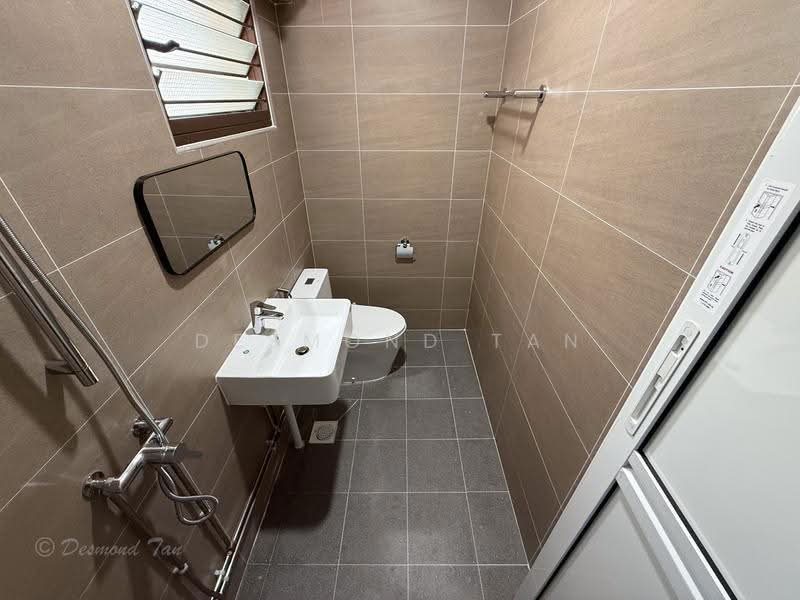 393 Tampines Avenue 7, 393 Tampines Avenue 7, Pasir Ris / Tampines, Room Rental, 120 sqft, HDB Flat For Rent, by Desmond Tan, 500298972 - Bathroom - PropertyGuru.com.sg