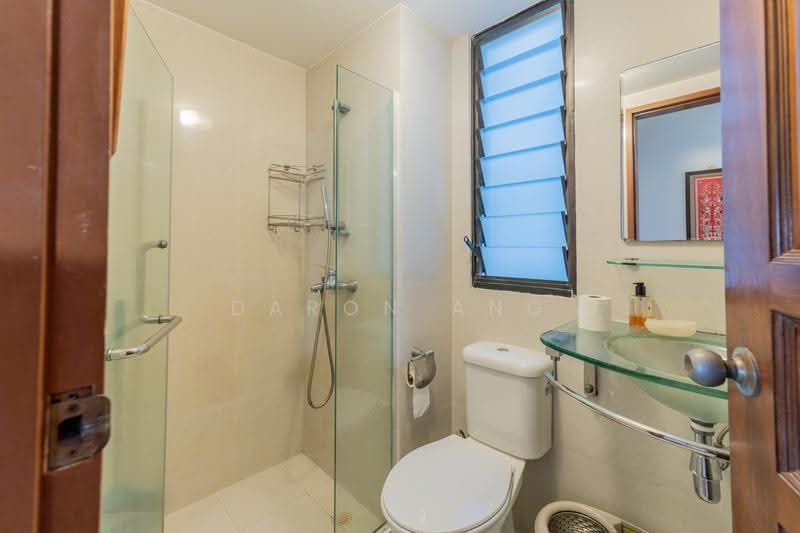 Mandarin Gardens, 7 Siglap Road, East Coast / Marine Parade, 3 Bedrooms, 1,572 sqft, Condominium For Sale, by Daron Ang, 500298999 - Bathroom - PropertyGuru.com.sg
