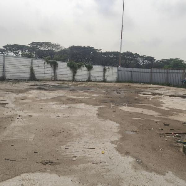 Open yard suit construction material