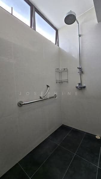 Mandarin Gardens, 7 Siglap Road, East Coast / Marine Parade, 3 Bedrooms, 1,570 sqft, Condominium For Sale, by Josephine Teo, 500299067 - Master Bathroom - PropertyGuru.com.sg