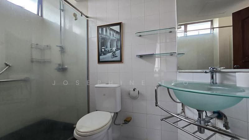 Mandarin Gardens, 7 Siglap Road, East Coast / Marine Parade, 3 Bedrooms, 1,570 sqft, Condominium For Sale, by Josephine Teo, 500299067 - Master Bathroom - PropertyGuru.com.sg