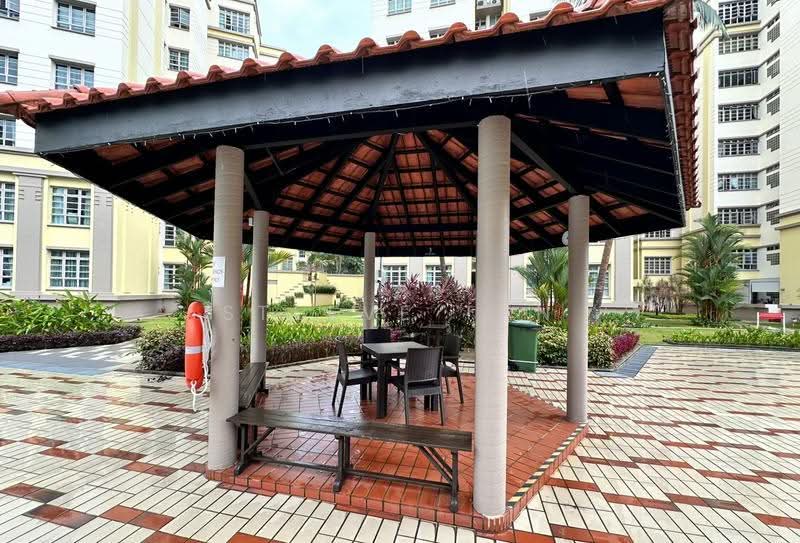Azalea Park Condo, 2 Flora Road, Changi Airport / Changi Village, 3 Bedrooms, 900 sqft, Condominium For Rent, by Steeve Tan, 500299087 - PropertyGuru.com.sg
