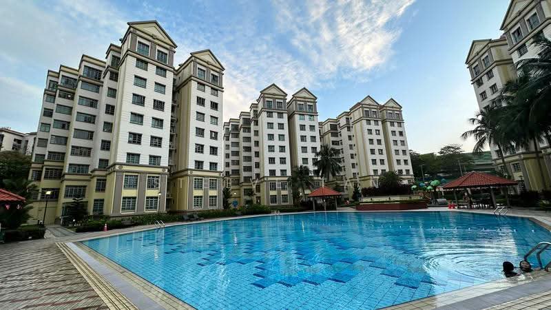 Azalea Park Condo, 2 Flora Road, Changi Airport / Changi Village, 3 Bedrooms, 900 sqft, Condominium For Rent, by Steeve Tan, 500299087 - Exterior - PropertyGuru.com.sg