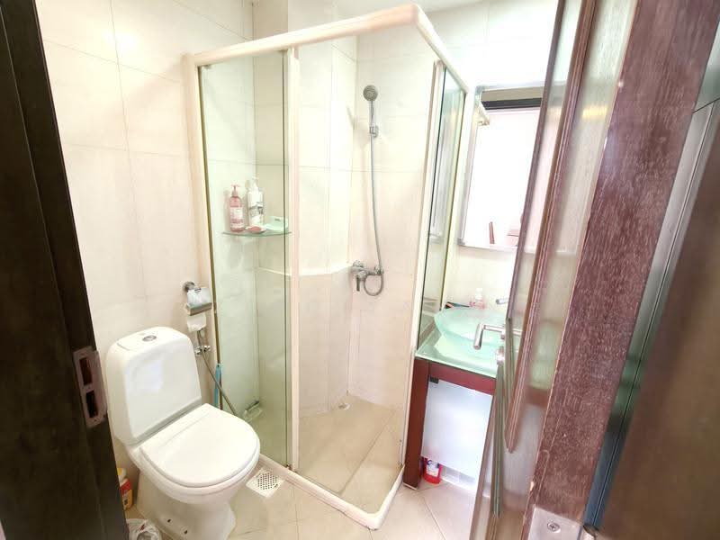 Jervois Regency, 49 Jervois Road, Tanglin / Holland / Bukit Timah, 2 Bedrooms, 1,894 sqft, Condominium For Rent, by Zing Yang, 500299108 - Bathroom - PropertyGuru.com.sg