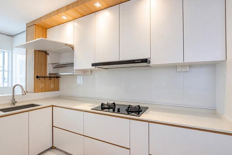 106 Teck Whye Lane, 106 Teck Whye Lane, Dairy Farm / Bukit Panjang / Choa Chu Kang, 2 Bedrooms, 786 sqft, HDB Flat For Sale, by ADNIX LIU, 500299123 - Kitchen - PropertyGuru.com.sg