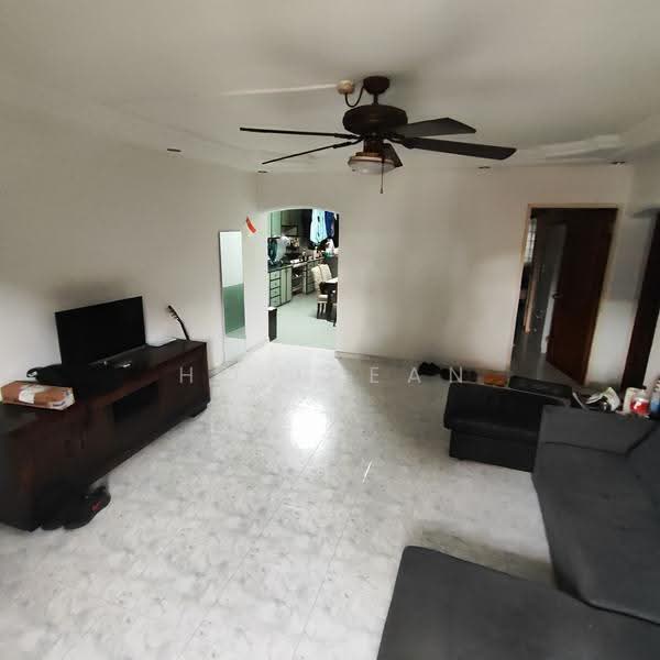 11 Eunos Crescent, 11 Eunos Crescent, Eunos / Geylang / Paya Lebar, 3 Bedrooms, 979 sqft, HDB Flat For Sale, by Ho Irean, 500299184 - Living Room - PropertyGuru.com.sg