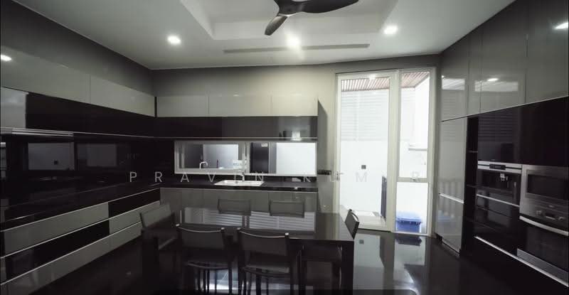 Jalan Elok, Jalan Elok, Orchard / River Valley, 6 Bedrooms, 6,600 sqft, Corner Terrace For Sale, by Pravin Kumar, 500299247 - Kitchen - PropertyGuru.com.sg