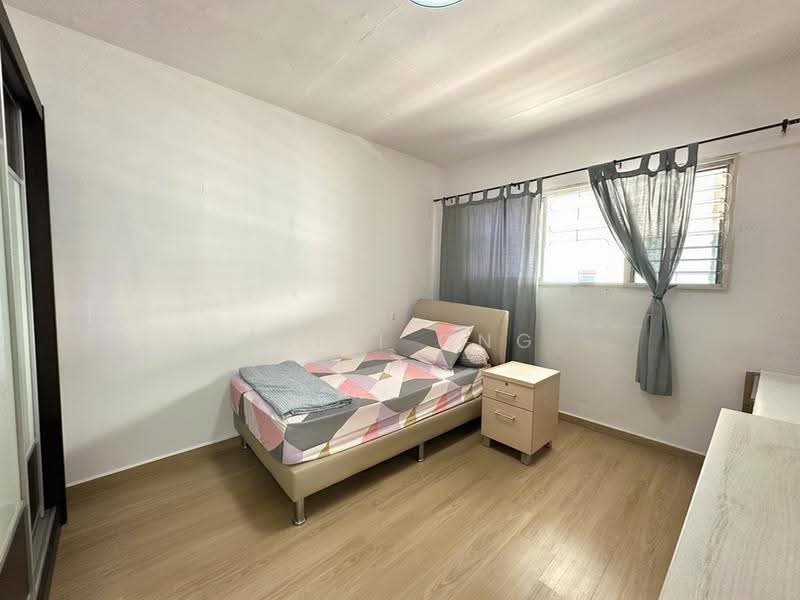 339 Jurong East Avenue 1, 339 Jurong East Avenue 1, Boon Lay / Jurong / Tuas, 2 Bedrooms, 796 sqft, HDB Flat For Sale, by Kaili Ong, 500299322 - Bedroom - PropertyGuru.com.sg