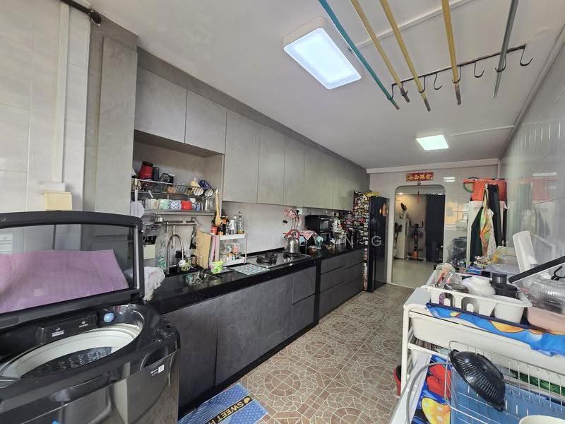 266 Bukit Batok East Avenue 4, 266 Bukit Batok East Avenue 4, Dairy Farm / Bukit Panjang / Choa Chu Kang, 3 Bedrooms, 904 sqft, HDB Flat For Sale, by Novene Ng, 500299387 - PropertyGuru.com.sg