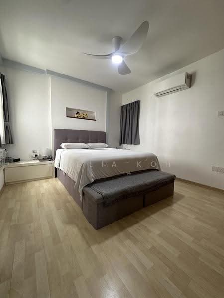 308A Anchorvale Road, 308A Anchorvale Road, Hougang / Punggol / Sengkang, 3 Bedrooms, 1,184 sqft, HDB Flat For Sale, by Amelia Koh, 500299429 - Master Bedroom no editing - PropertyGuru.com.sg