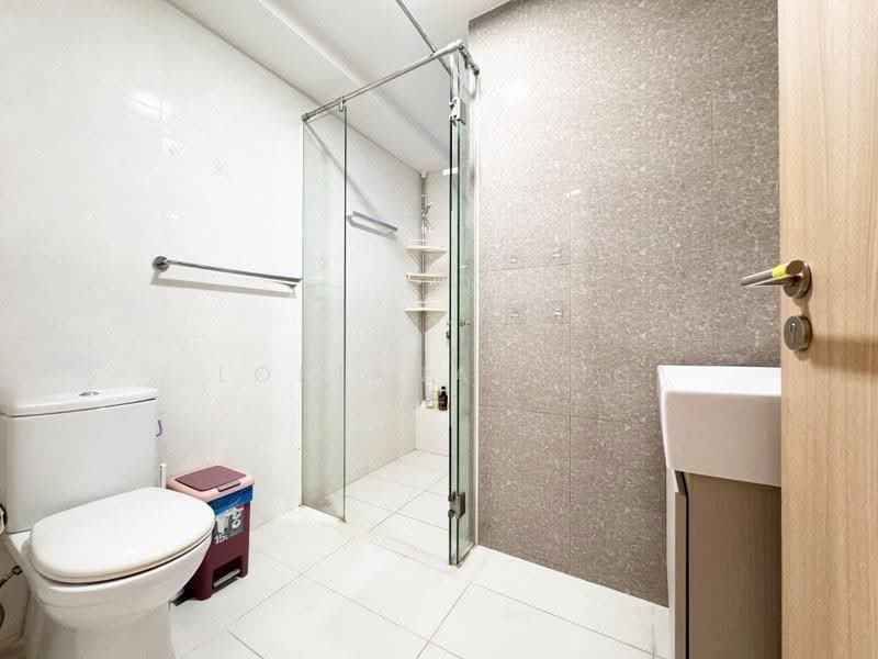 Master toilet