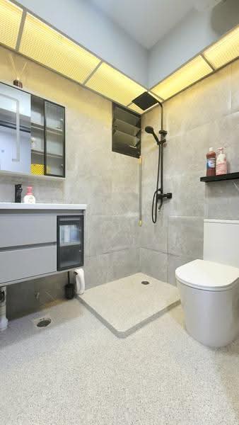 506A Yishun Avenue 4, 506A Yishun Avenue 4, Sembawang / Yishun, 3 Bedrooms, 1,000 sqft, HDB Flat For Sale, by Zai ., 500299460 - Bathroom - PropertyGuru.com.sg