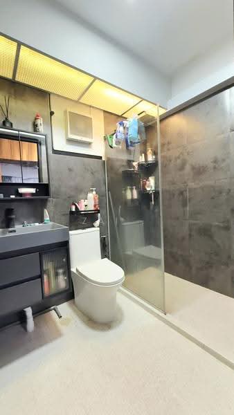 506A Yishun Avenue 4, 506A Yishun Avenue 4, Sembawang / Yishun, 3 Bedrooms, 1,000 sqft, HDB Flat For Sale, by Zai ., 500299460 - Bathroom - PropertyGuru.com.sg