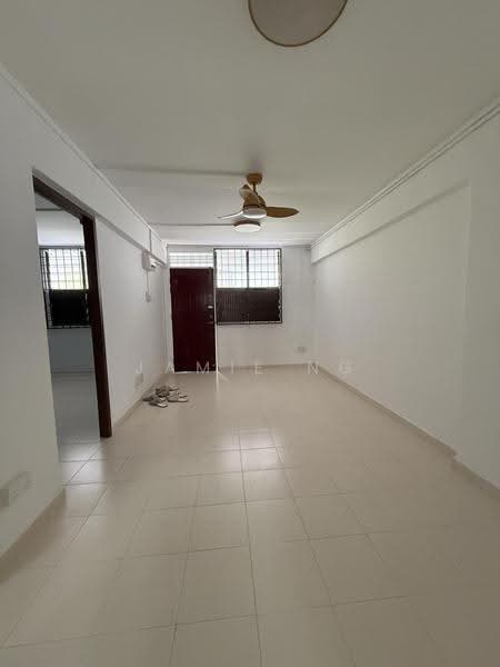 162 Mei Ling Street, 162 Mei Ling Street, Alexandra / Commonwealth, 3 Bedrooms, 710 sqft, HDB Flat For Rent, by Jamie Ng, 500299461 - Living Room - PropertyGuru.com.sg