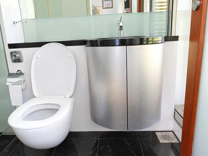 Study Room Ensuited toilet