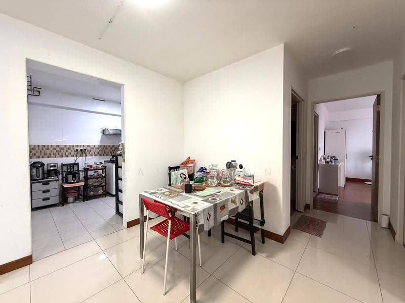 662B Edgedale Plains, 662B Edgedale Plains, Hougang / Punggol / Sengkang, 3 Bedrooms, 990 sqft, HDB Flat For Sale, by James Tan, 500299553 - Kitchen - PropertyGuru.com.sg