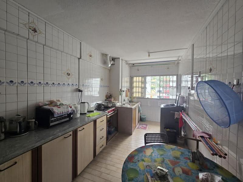 540 Jurong West Avenue 1, 540 Jurong West Avenue 1, Boon Lay / Jurong / Tuas, Room Rental, 150 sqft, HDB Flat For Rent, by Clifton Lee, 500299655 - Kitchen - PropertyGuru.com.sg