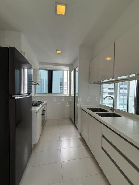 The Regency at Tiong Bahru, 36 Chay Yan Street, Alexandra / Commonwealth, 3 Bedrooms, 1,270 sqft, Condominium For Rent, by Clarence Tan, 500299733 - Kitchen - PropertyGuru.com.sg