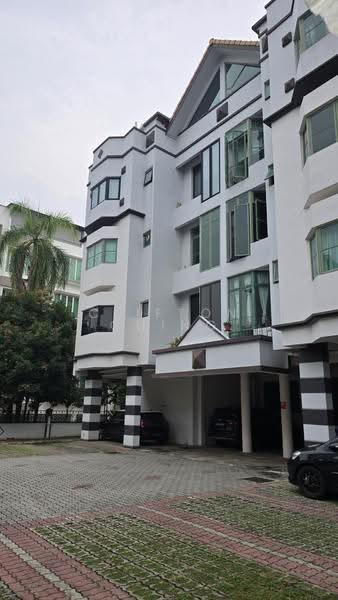 Castle Loft, 133 Lorong K Telok Kurau, East Coast / Marine Parade, 3 Bedrooms, 1,173 sqft, Apartment For Rent, by Clifton Ching, 500299741 - Exterior - PropertyGuru.com.sg
