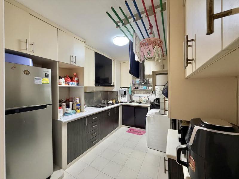 268A Compassvale Link, 268A Compassvale Link, Hougang / Punggol / Sengkang, 3 Bedrooms, 969 sqft, HDB Flat For Sale, by Fatin Amira, 500299820 - Kitchen - PropertyGuru.com.sg