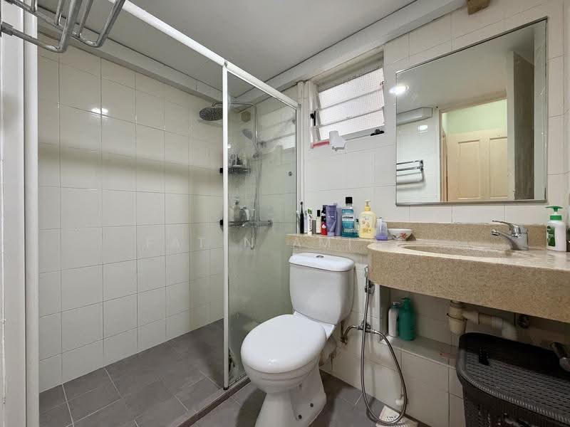 268A Compassvale Link, 268A Compassvale Link, Hougang / Punggol / Sengkang, 3 Bedrooms, 969 sqft, HDB Flat For Sale, by Fatin Amira, 500299820 - Bathroom - PropertyGuru.com.sg