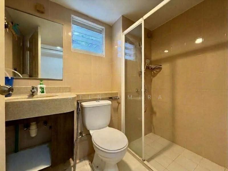 268A Compassvale Link, 268A Compassvale Link, Hougang / Punggol / Sengkang, 3 Bedrooms, 969 sqft, HDB Flat For Sale, by Fatin Amira, 500299820 - Bathroom - PropertyGuru.com.sg