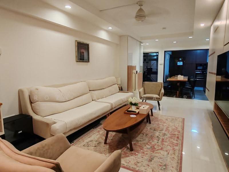 214 Choa Chu Kang Central, 214 Choa Chu Kang Central, Dairy Farm / Bukit Panjang / Choa Chu Kang, 4 Bedrooms, 1,528 sqft, HDB Flat For Sale, by Rozi Faith Naser, 500299838 - Living Room - PropertyGuru.com.sg