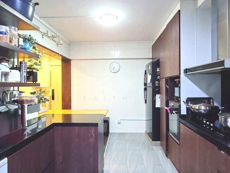 214 Choa Chu Kang Central, 214 Choa Chu Kang Central, Dairy Farm / Bukit Panjang / Choa Chu Kang, 4 Bedrooms, 1,528 sqft, HDB Flat For Sale, by Rozi Faith Naser, 500299838 - Kitchen - PropertyGuru.com.sg