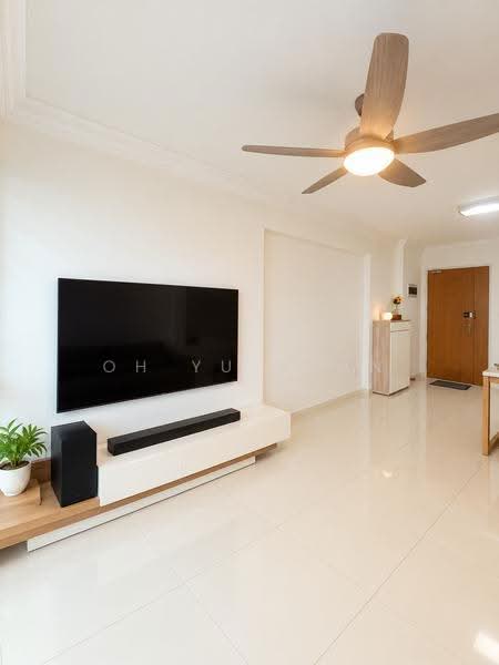420 Clementi Avenue 1, 420 Clementi Avenue 1, Buona Vista / West Coast / Clementi New Town, 3 Bedrooms, 1,033 sqft, HDB Flat For Rent, by Oh Yu Xuan, 500299848 - Living Room - PropertyGuru.com.sg