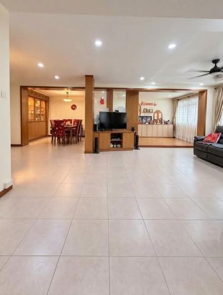 822 Jurong West Street 81, 822 Jurong West Street 81, Boon Lay / Jurong / Tuas, 4 Bedrooms, 1,389 sqft, HDB Flat For Sale, by Dan Soon, 500299879 - Living Room - PropertyGuru.com.sg