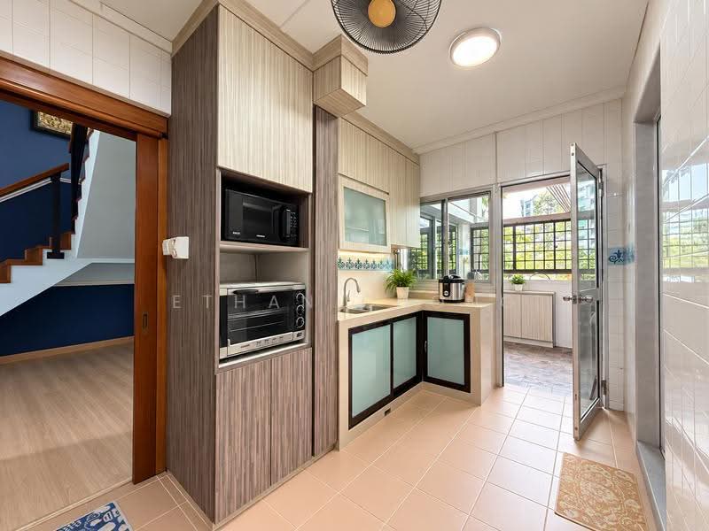 719 Jurong West Avenue 5, 719 Jurong West Avenue 5, Boon Lay / Jurong / Tuas, 4 Bedrooms, 1,572 sqft, HDB Flat For Sale, by Ethan Chong, 500299890 - Kitchen - PropertyGuru.com.sg