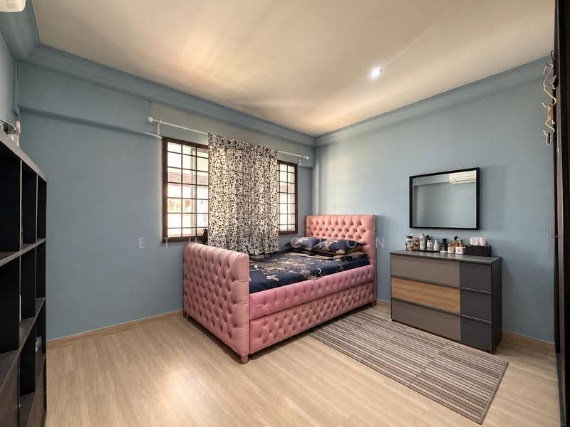 719 Jurong West Avenue 5, 719 Jurong West Avenue 5, Boon Lay / Jurong / Tuas, 4 Bedrooms, 1,572 sqft, HDB Flat For Sale, by Ethan Chong, 500299890 - Bedroom - PropertyGuru.com.sg