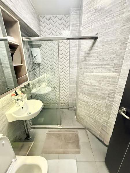 525 Serangoon North Avenue 4, 525 Serangoon North Avenue 4, Hougang / Punggol / Sengkang, 4 Bedrooms, 1,636 sqft, HDB Flat For Sale, by Zan Sim (沈瓒延), 500299898 - Bathroom - PropertyGuru.com.sg