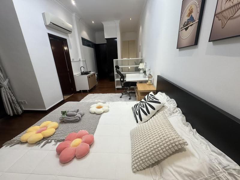 Kew Crescent, Upper East Coast Road, Bedok / Upper East Coast, Room Rental, 250 sqft, Terraced House For Rent, by Ann Lee, 500299907 - Bedroom - PropertyGuru.com.sg
