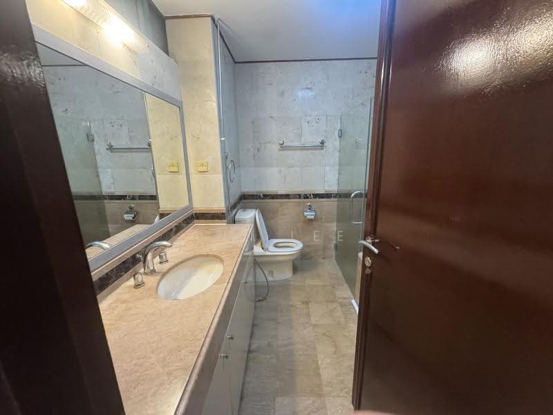 Kew Crescent, Upper East Coast Road, Bedok / Upper East Coast, Room Rental, 250 sqft, Terraced House For Rent, by Ann Lee, 500299907 - Bathroom - PropertyGuru.com.sg