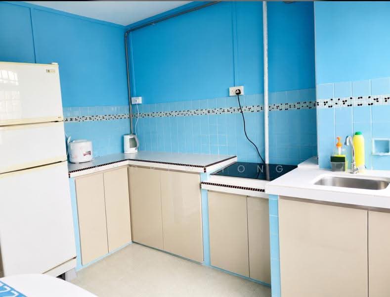 103 Henderson Crescent, 103 Henderson Crescent, Alexandra / Commonwealth, 3 Bedrooms, 796 sqft, HDB Flat For Rent, by Andrew Yong, 500299913 - Kitchen - PropertyGuru.com.sg