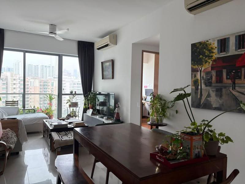 Domain 21, 23 Delta Road, Alexandra / Commonwealth, 2 Bedrooms, 926 sqft, Condominium For Sale, by Julia Lee, 500299920 - Living Room - PropertyGuru.com.sg